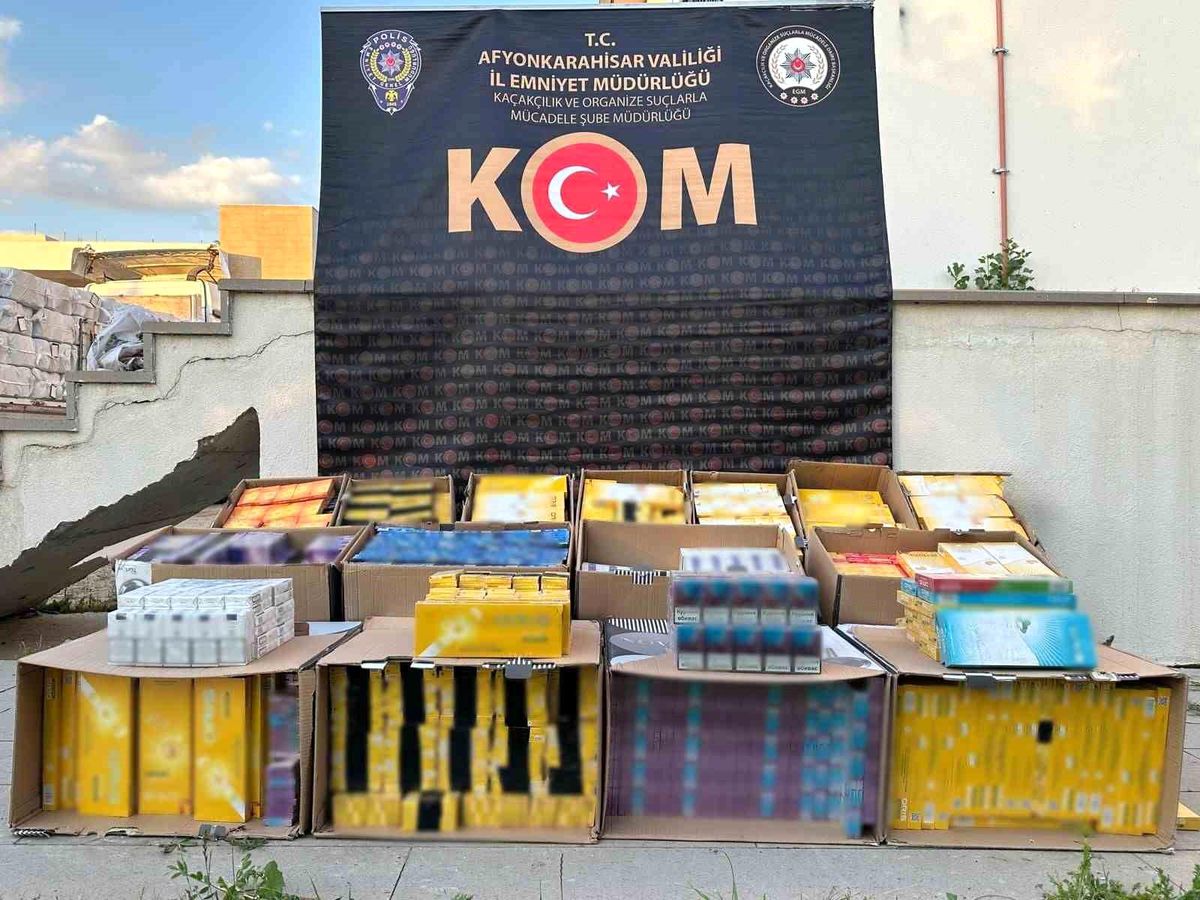 Afyonkarahisar\'da 13 Bin Paket Kaçak Sigara Ele Geçirildi