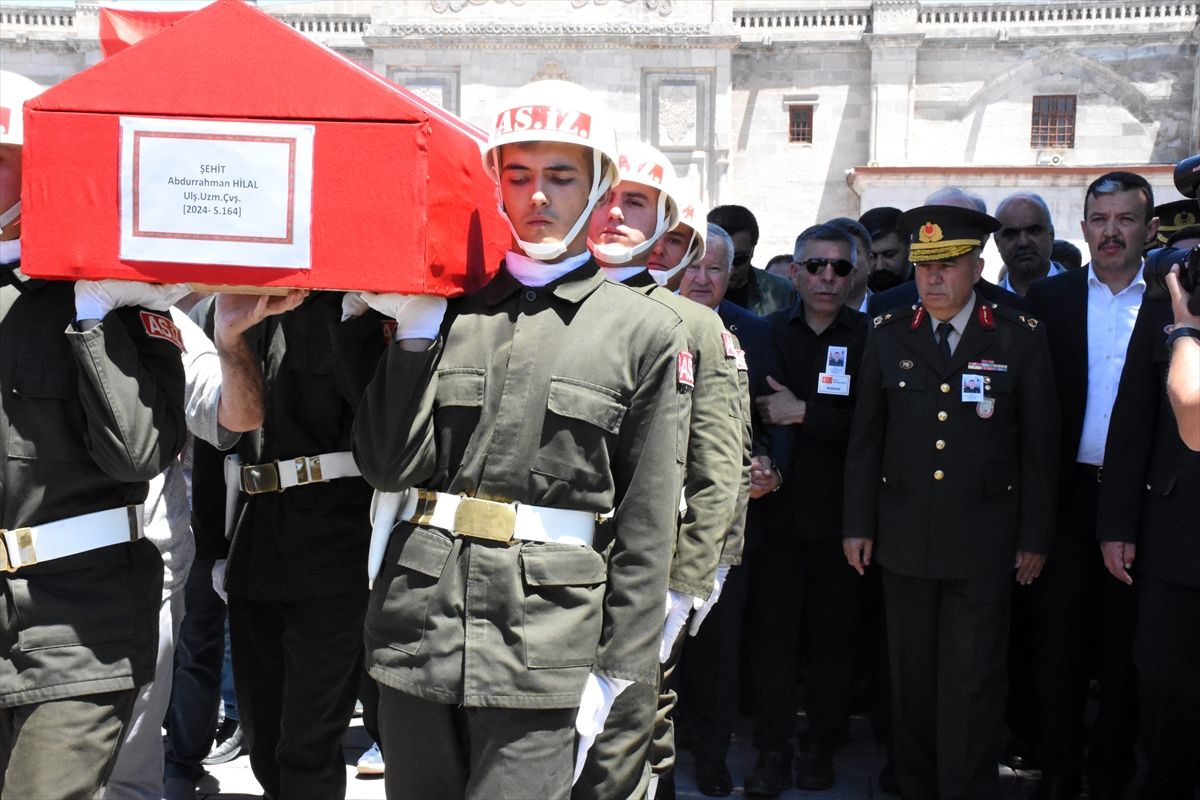 Pençe-Kilit\'te kaza sonucu şehit olan uzman çavuş Aksaray\'da toprağa verildi