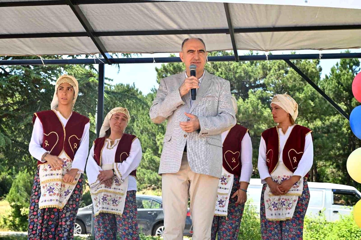 Manisa\'da Koruyucu Aile Günü Etkinliği