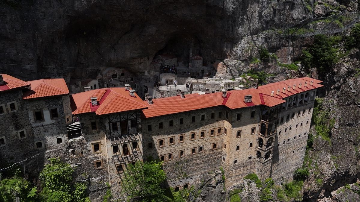 Sümela Manastırı\'na Yoğun İlgi