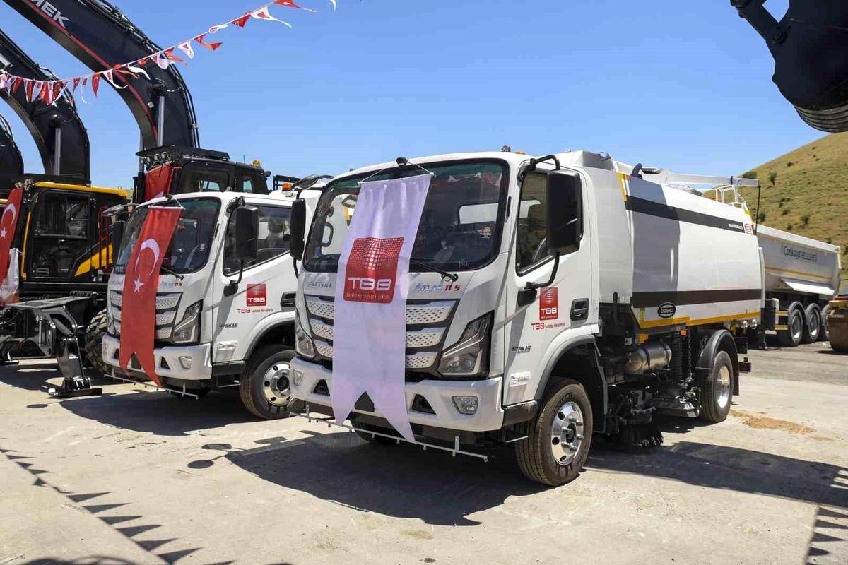 TBB, 121 belediyeye yeni hizmet araçlarını teslim etti