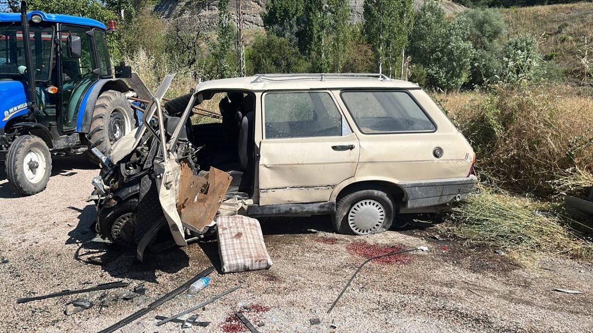 Tokat\'ta Trafik Kazası: 2 Yaralı