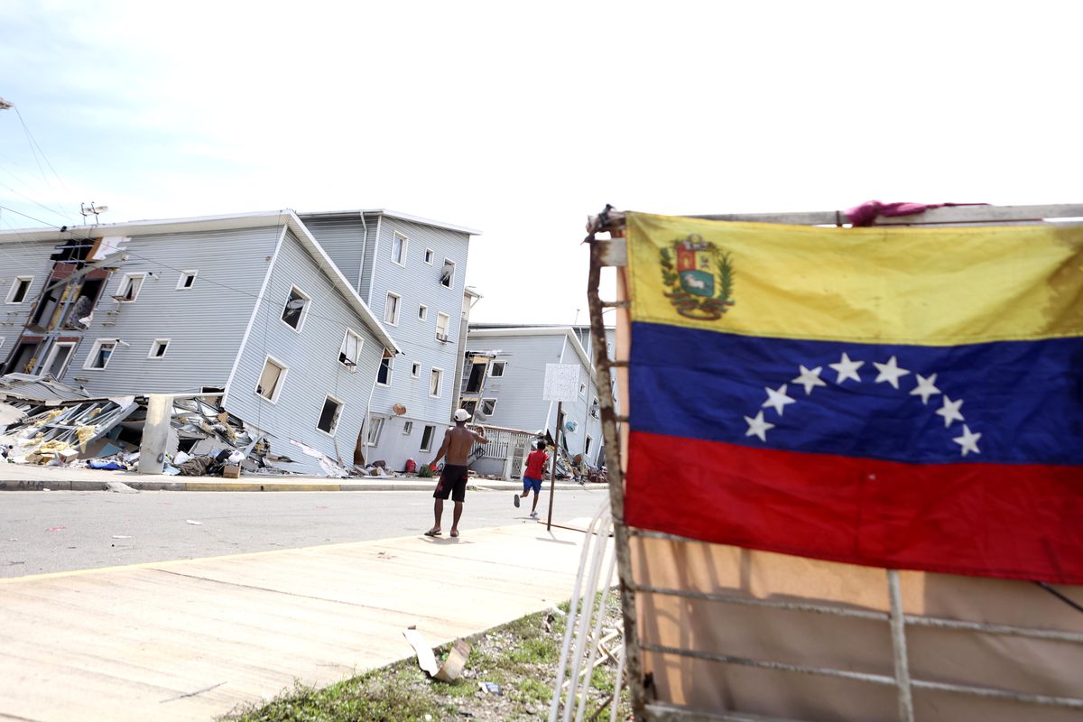 Çin, Venezuela\'ya 115 Ton Yardım Gönderdi