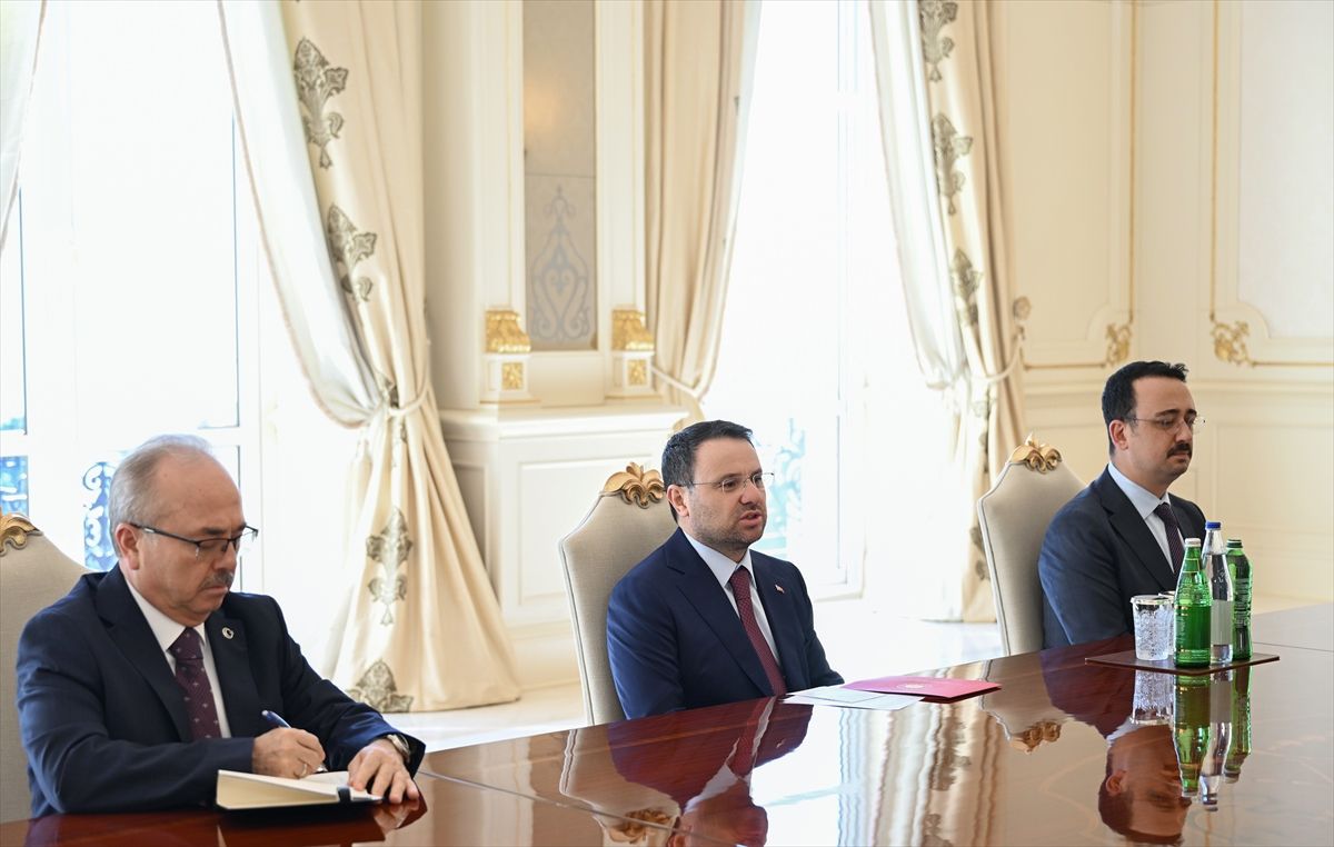 Aliyev\'den Bakan Gürlek\'e kabul