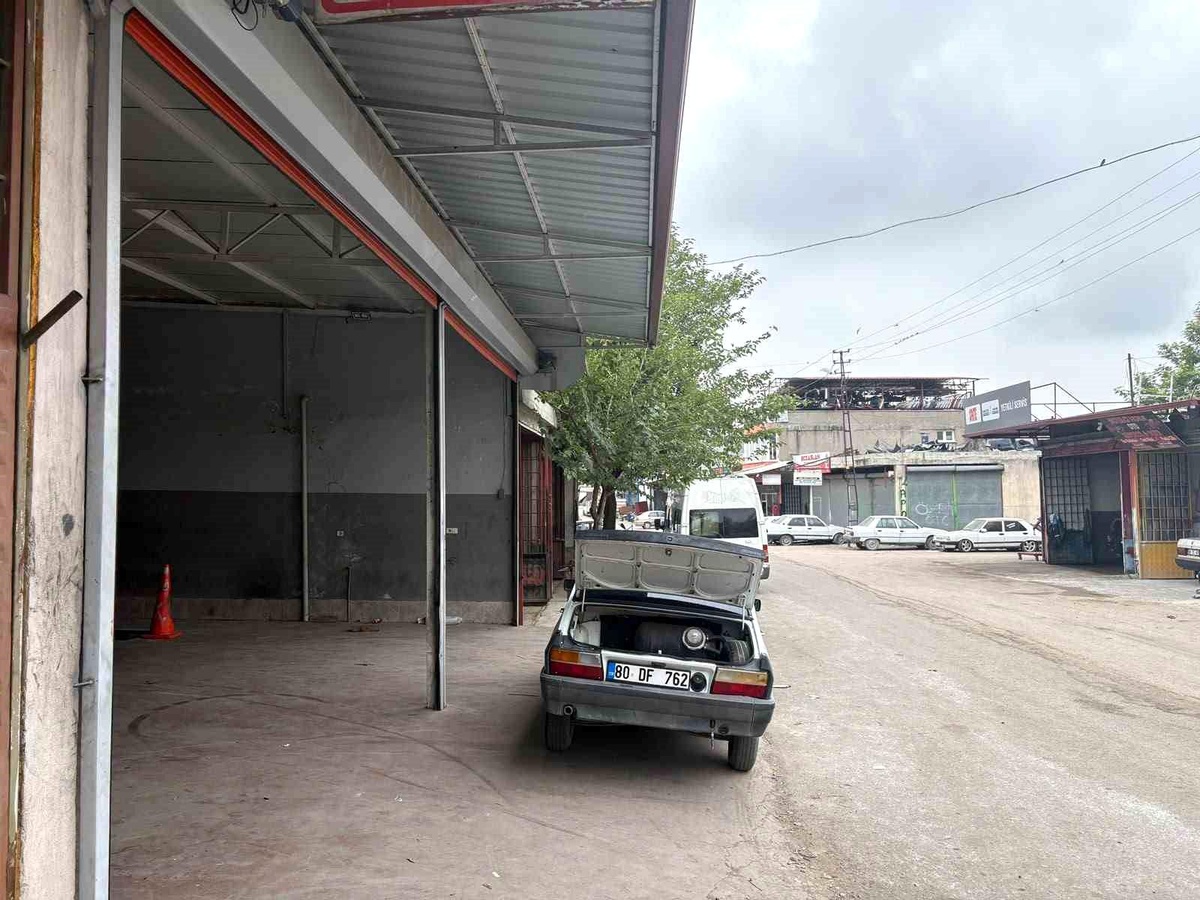 Düziçi\'nde Traktör Kendiliğinden Hareket Etti