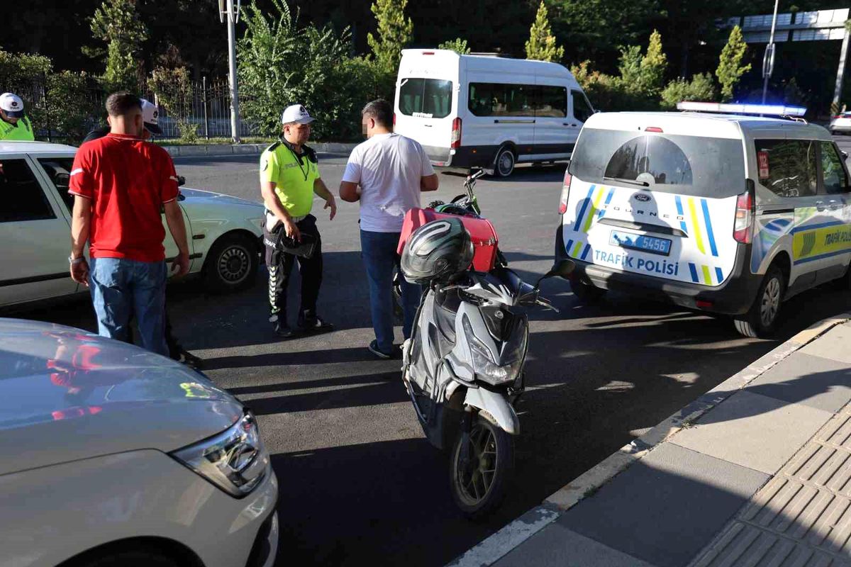 Elazığ\'da Motosiklet Denetimi: 200 Bin Lira Ceza