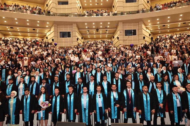 Erciyes Üniversitesi’nde Mezuniyet Töreni