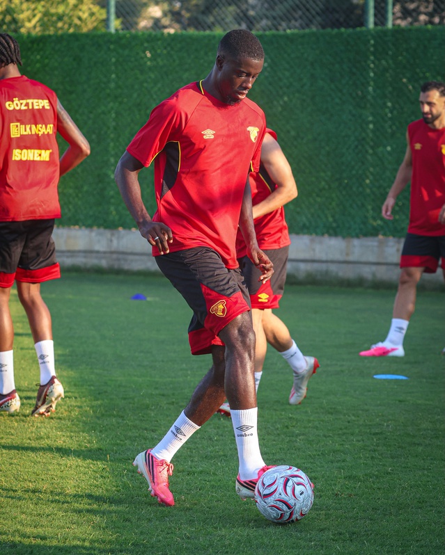 İsmail Köybaşı Futbolu Bıraktı
