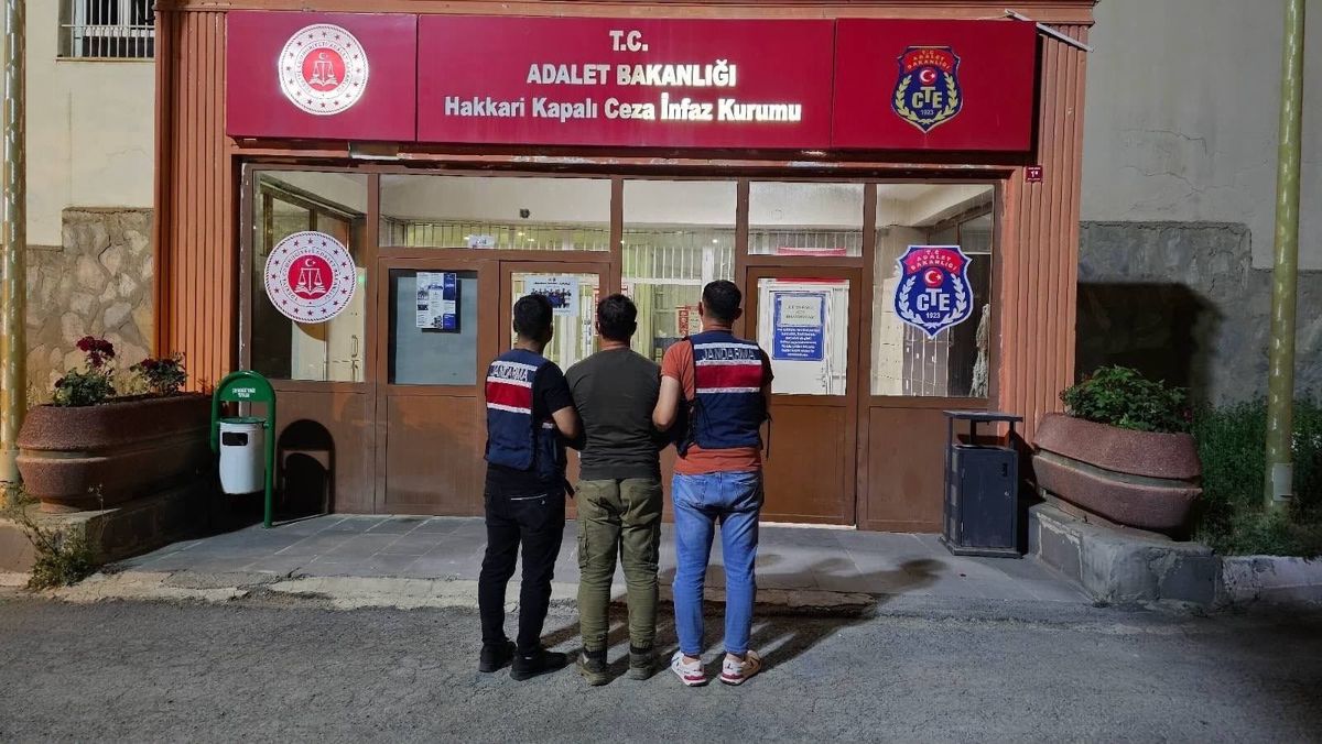 Yüksekova\'da Uyuşturucu Operasyonu: 11 Kilo Skunk Ele Geçirildi