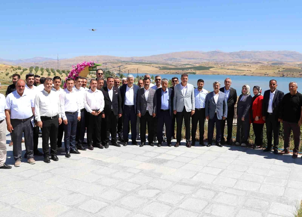 Kahta Millet Bahçesi\'ne protokol ziyareti