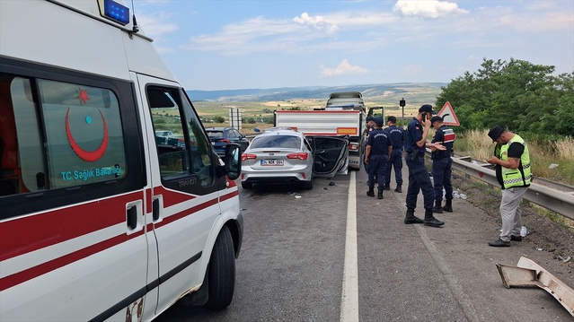 Karabük’te Trafik Kazası: 1 Ölü, 8 Yaralı