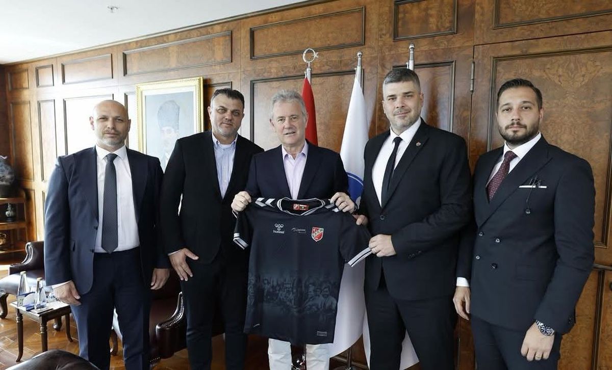 Karşıyaka\'da Transfer Çalımı ve Yasağı