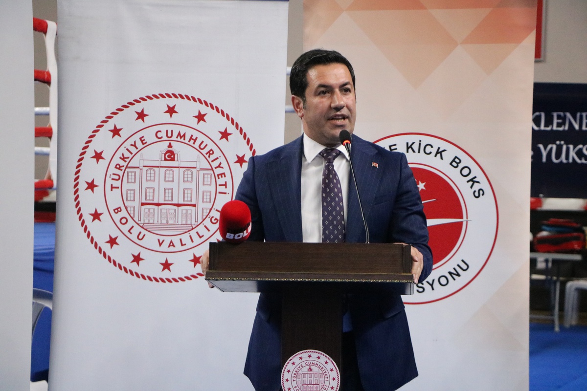 Bolu\'da Kick Boks Şampiyonası Başladı