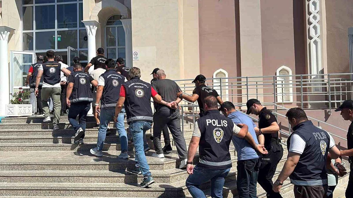 Muğla\'da Göçmen Kaçakçılığı Operasyonları: 39 Şüpheli Yakalandı