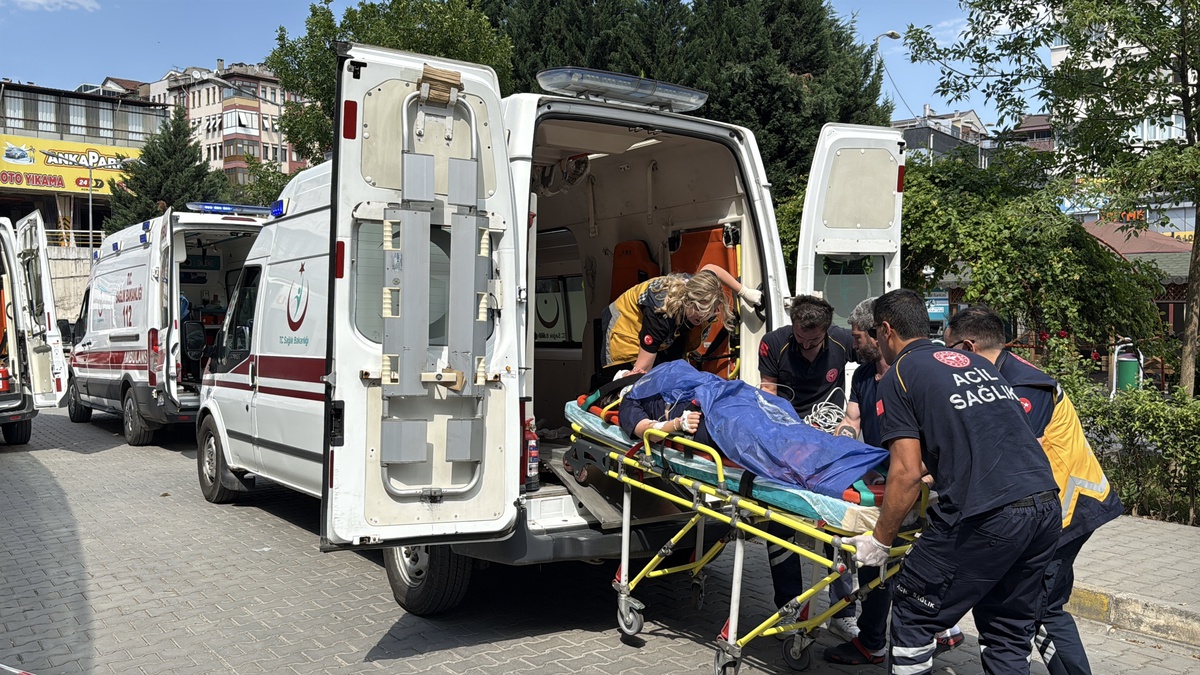Eskipazar\'da Trafik Kazası: 1 Ölü, 8 Yaralı