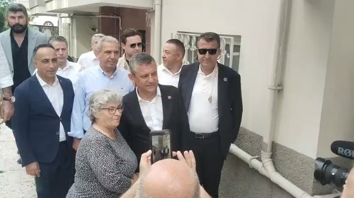 Özgür Özel Tufan Köse\'ye Taziye Ziyareti Gerçekleştirdi