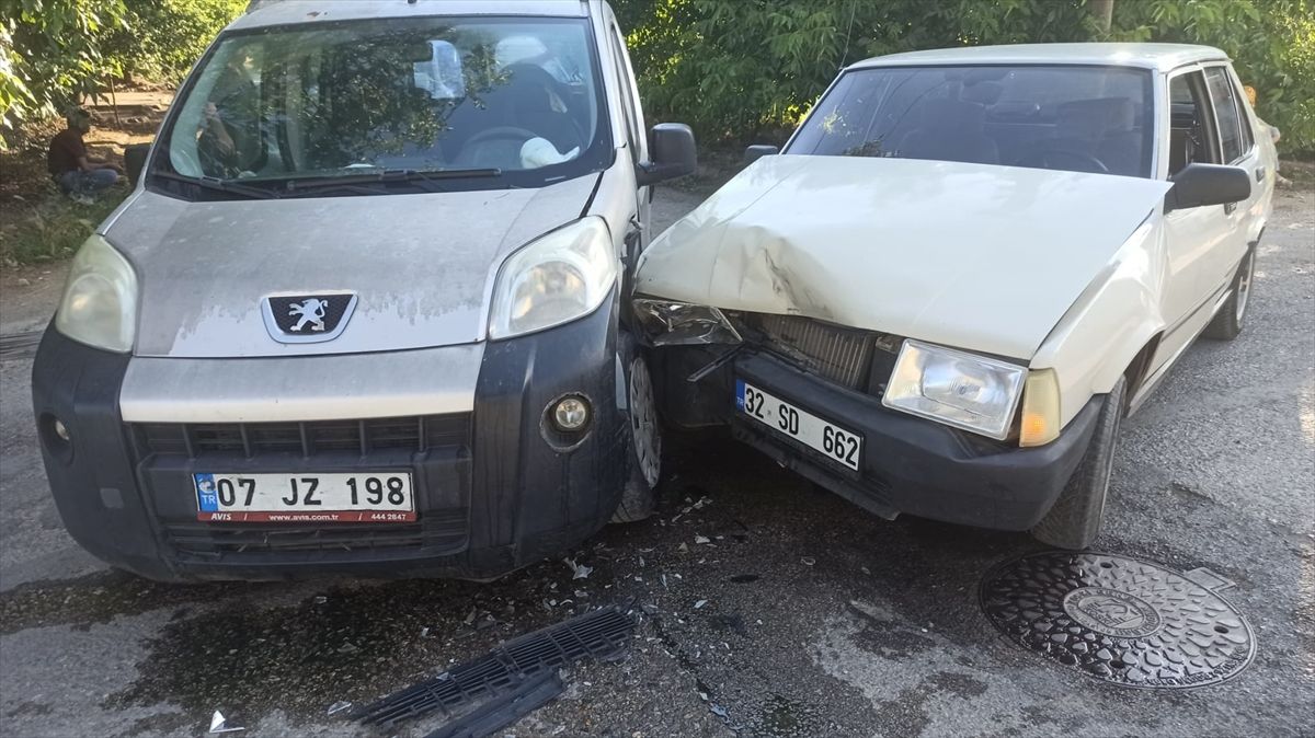 Seydişehir\'de Trafik Kazası: 4 Yaralı