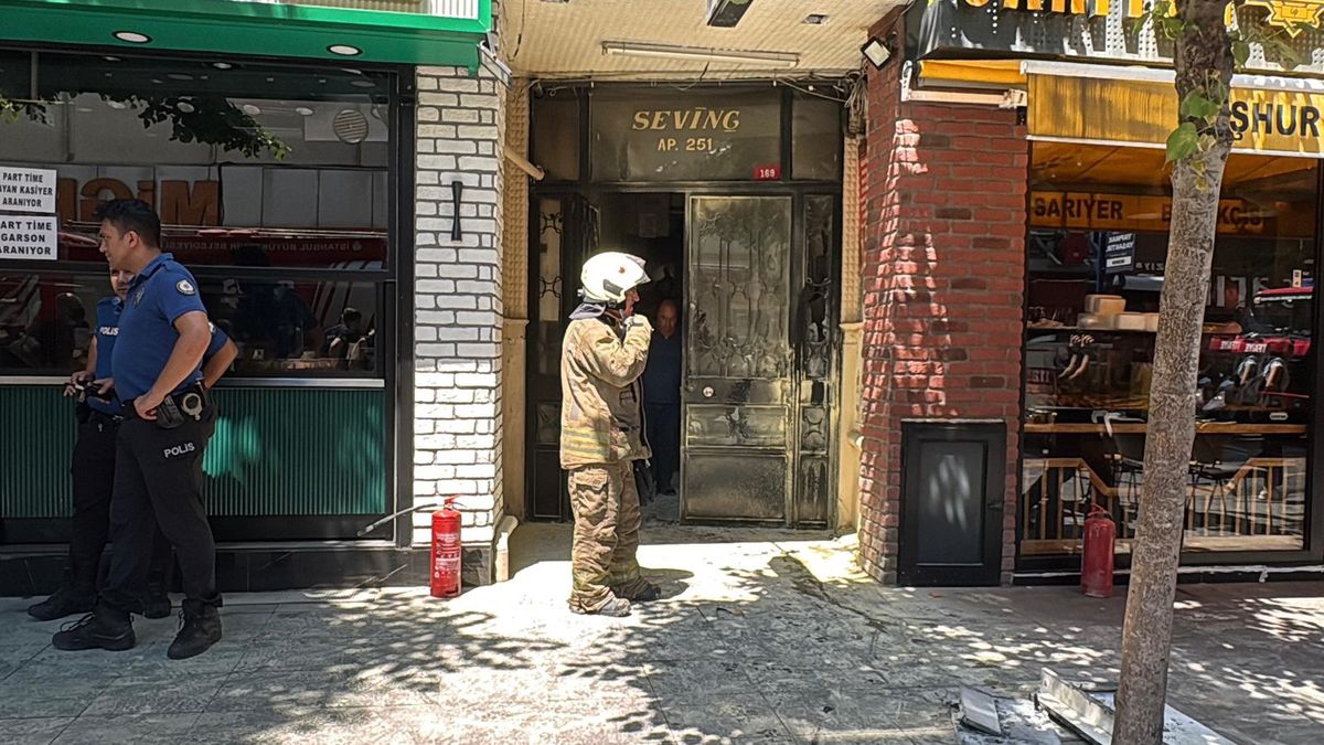 Şişli\'de Elektrik Kofrasında Patlama ve Yangın