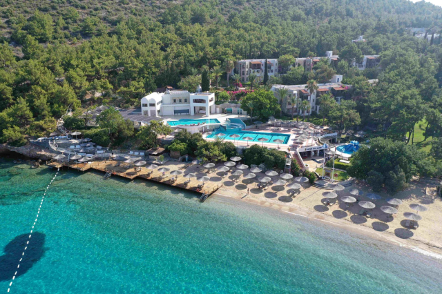 Şura Gürel’in ‘STRATA’ sergisi Hapimag Sea Garden Bodrum’da açılıyor <a class='keyword-sd' href='/ressam/' title='Ressam'>Ressam</a> Şura Gürel’in ilk solo sergisi ‘STRATA: Layers of Being’,