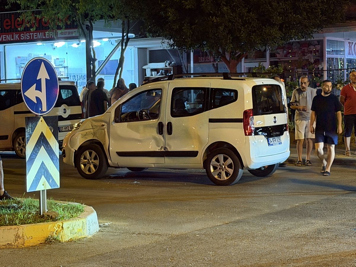 Alanya\'da Motosiklet Kazası: Sürücü Ağır Yaralı