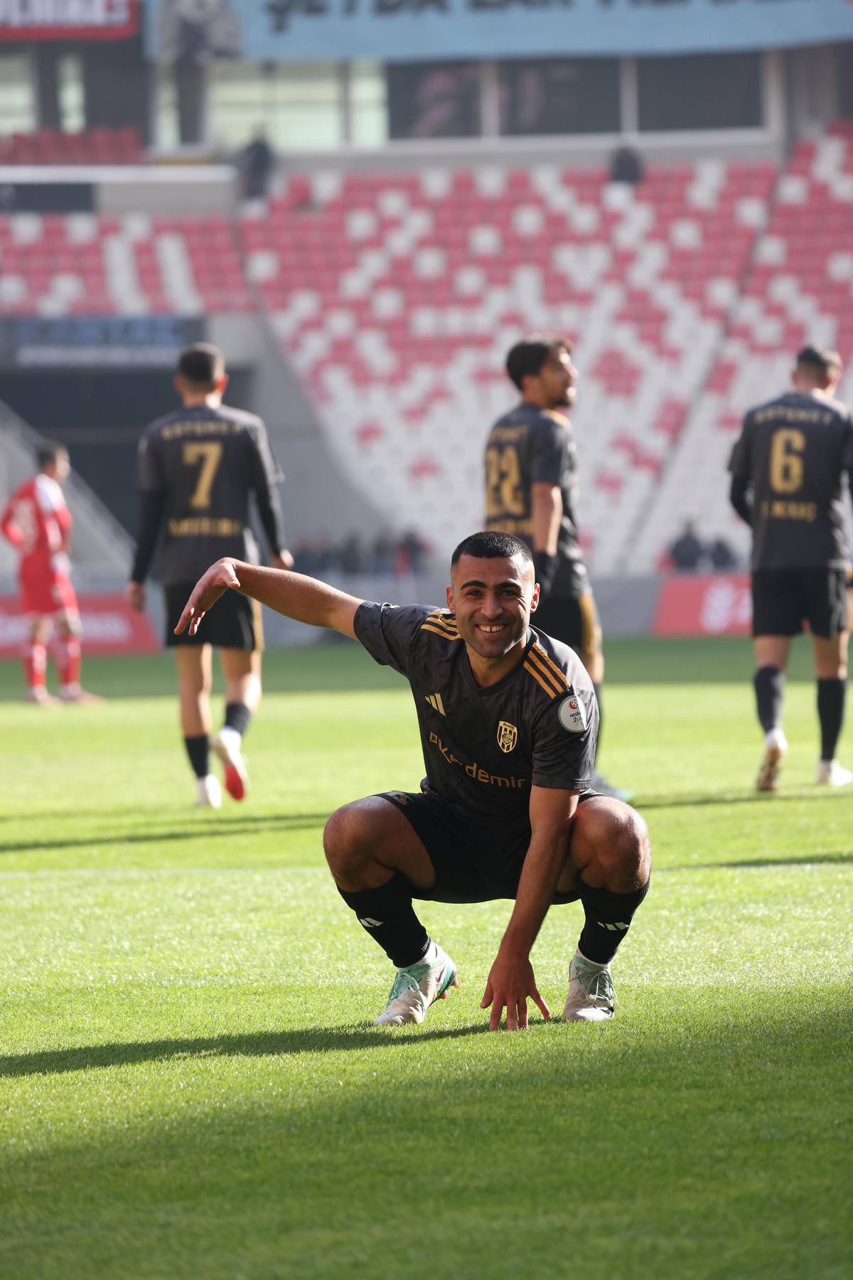 Malik Karaahmet Muşspor\'a Transfer Oldu