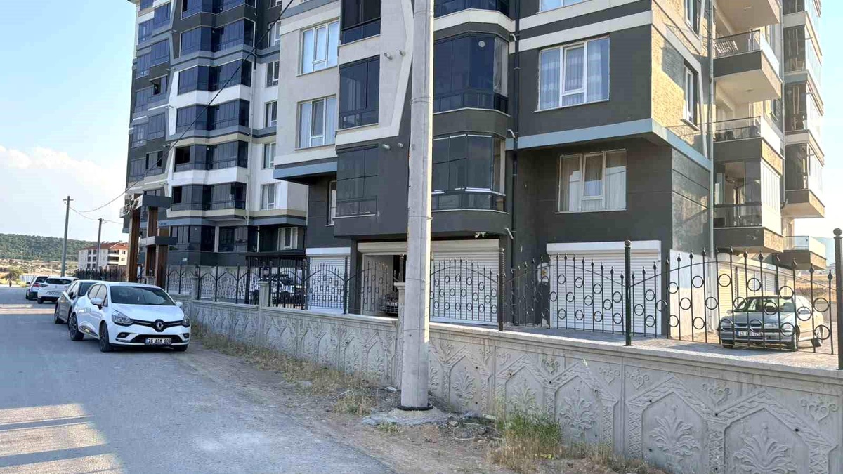 Kütahya\'da 86 Yaşındaki Alzheimer Hastası Kadın Düşerek Hayatını Kaybetti