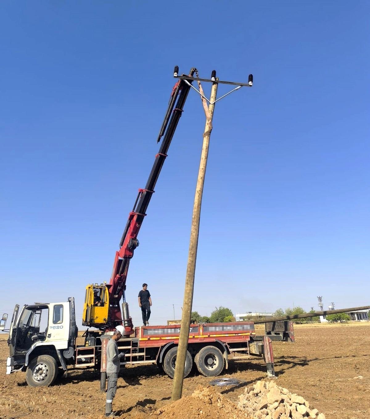 Şanlıurfa\'da Anız Yangınları Elektrik Altyapısını Vurdu