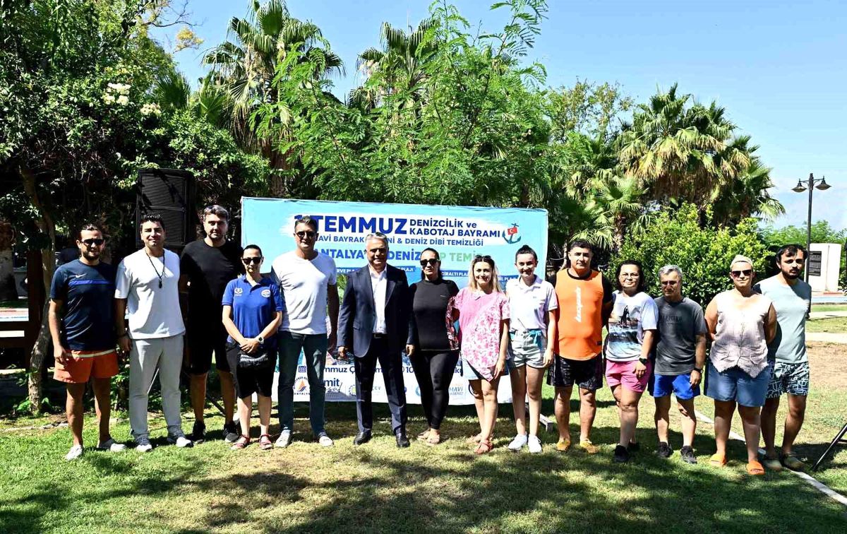 Antalya\'da dip temizliğinde çok sayıda plastik ve teneke ambalaj atığı çıkarıldı