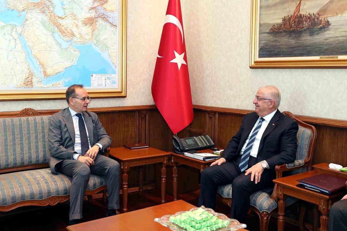 Yaşar Güler, İtalya\'nın Büyükelçisi\'ni Kabul Etti