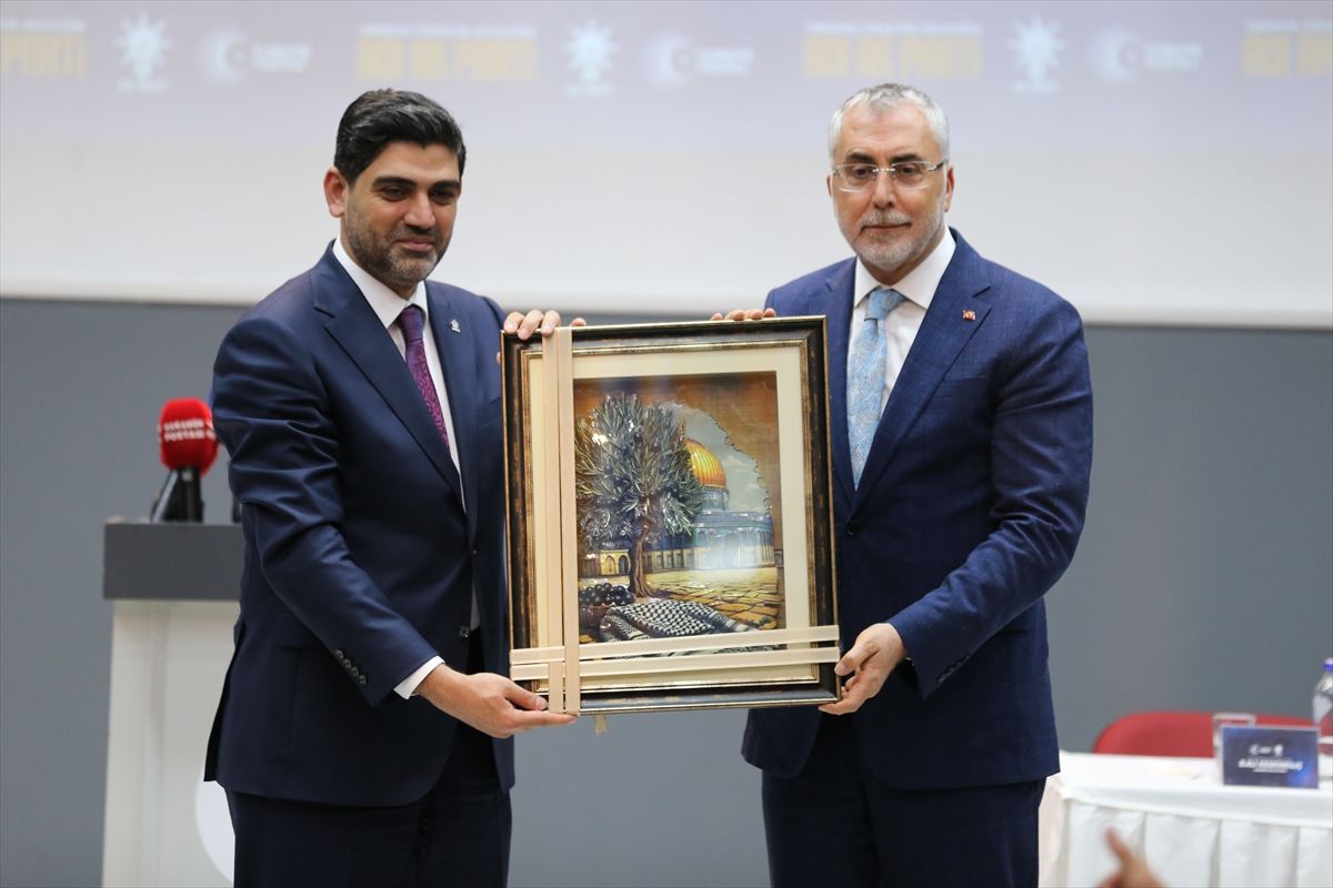 Bakan Işıkhan: Çeyrek asır değil, yarım asır da geçse aynı aşkla çalışacağız