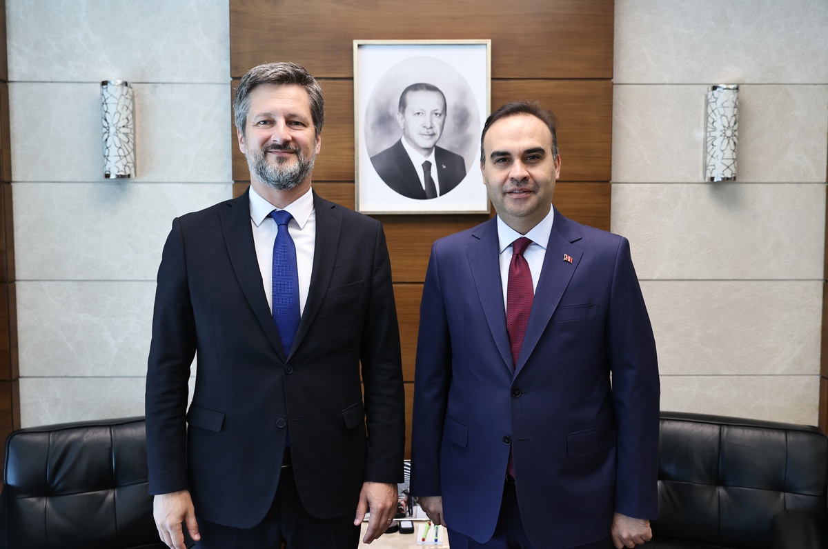 Bakan Kacır, 7 Büyükelçi ile Bir Araya Geldi