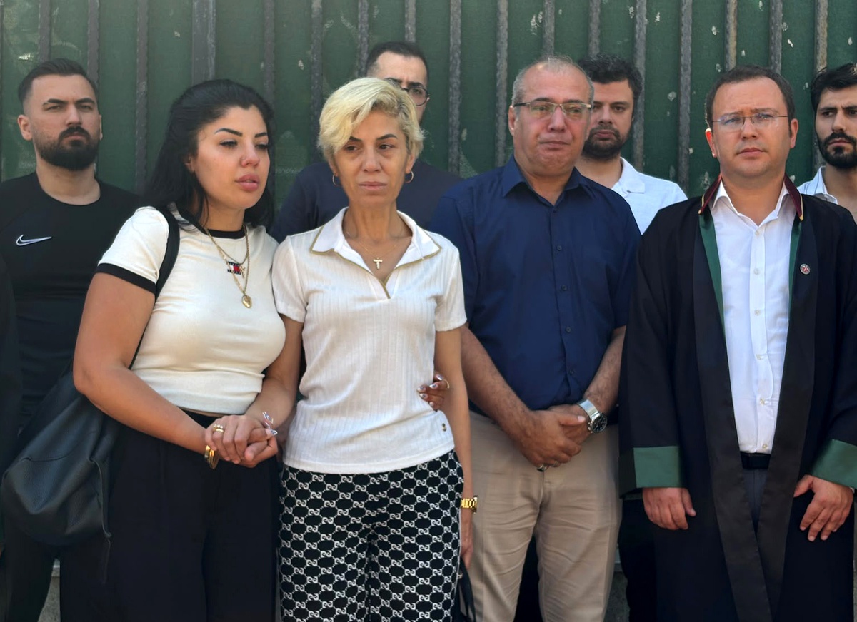 Güvenlik Görevlisi Bıçakla Öldürüldü
