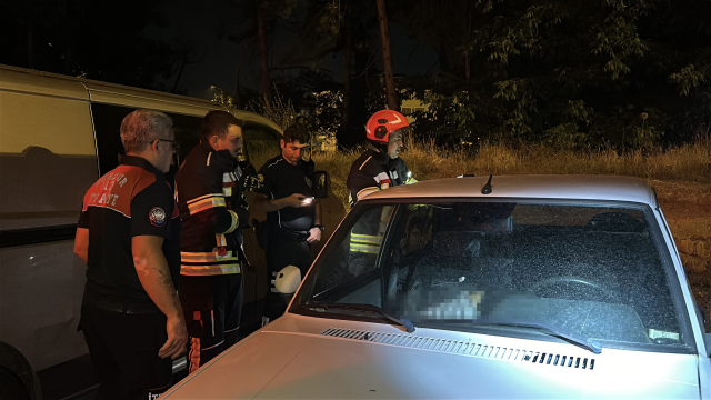 Burdur'da aracın içinde hareketsiz bulunan genç hastanede hayatını kaybetti