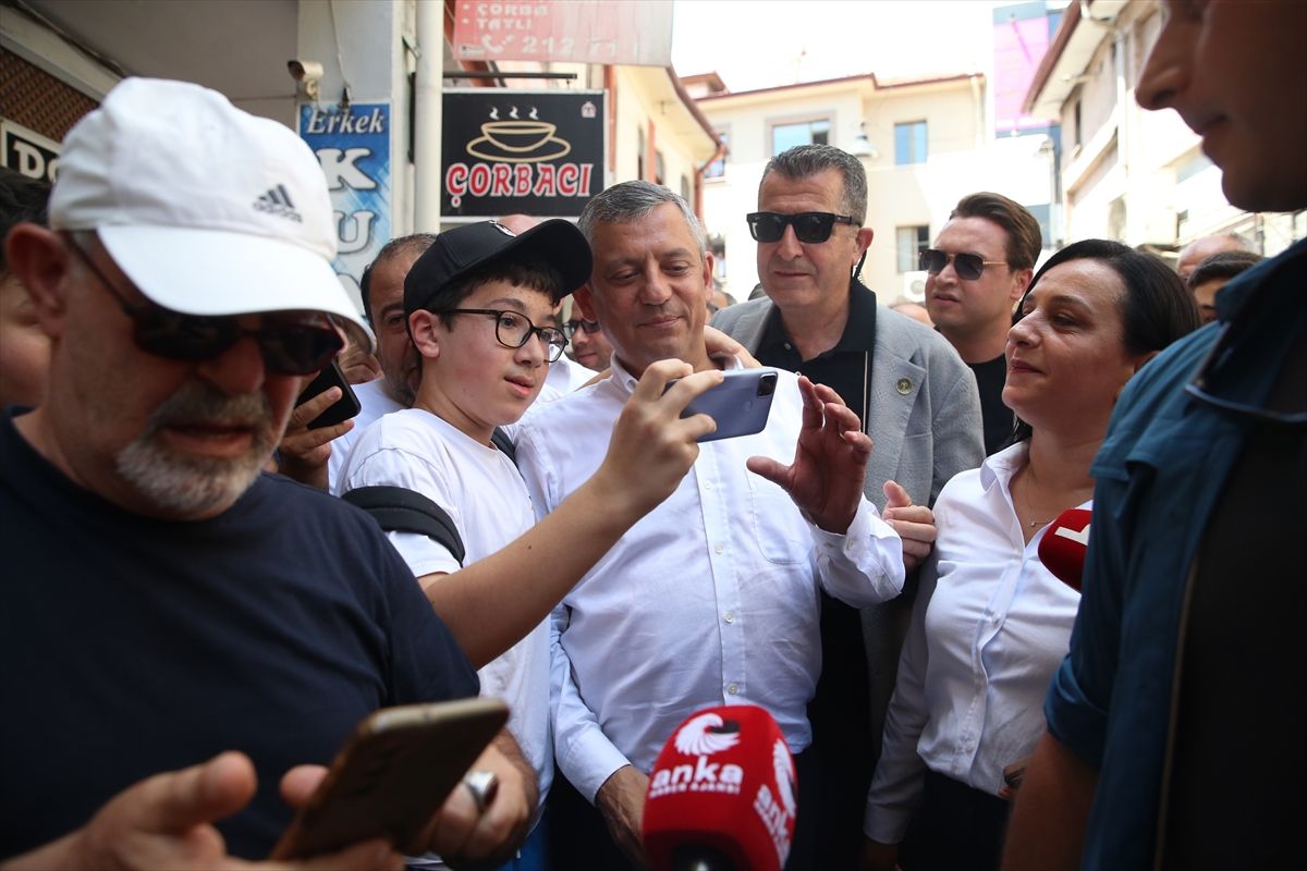 Özgür Özel Kastamonu\'da Esnaf ve Köylülerle Buluştu