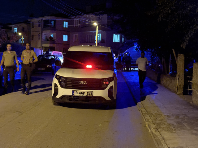 Çorum'da uzun süredir görüşmediği babasının evine tüfekle ateş açtı