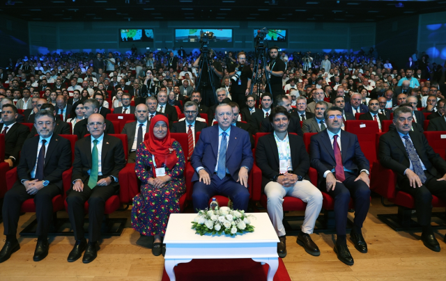Cumhurbaşkanı Erdoğan: Kadın ve genç çiftçi kredi limitini 5 milyon liraya çıkarıyoruz
