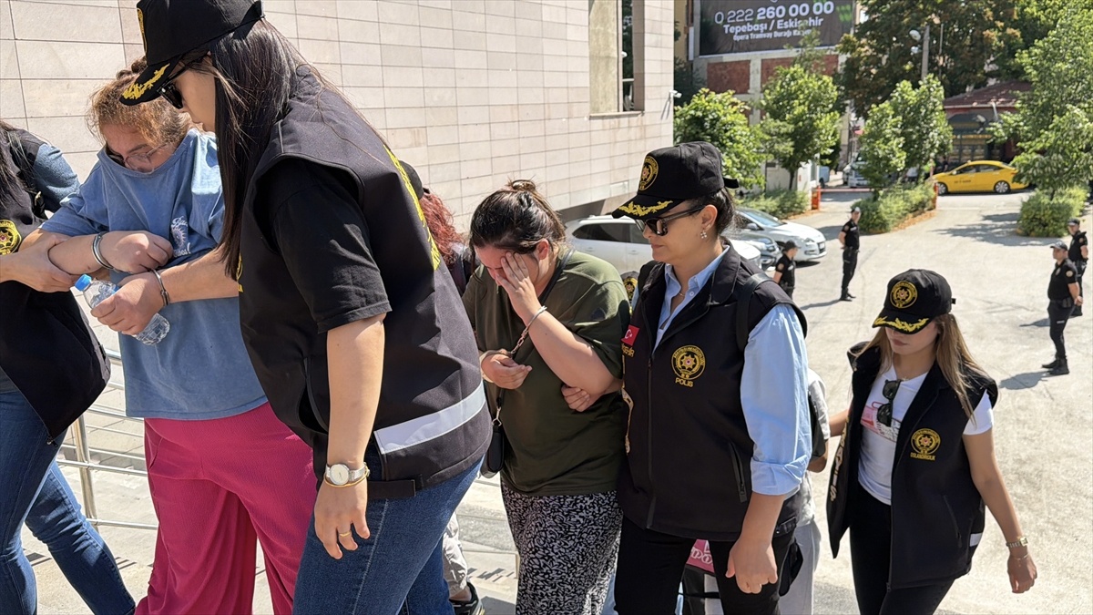 Eskişehir\'de Dolandırıcılık Operasyonu: 12 Gözaltı