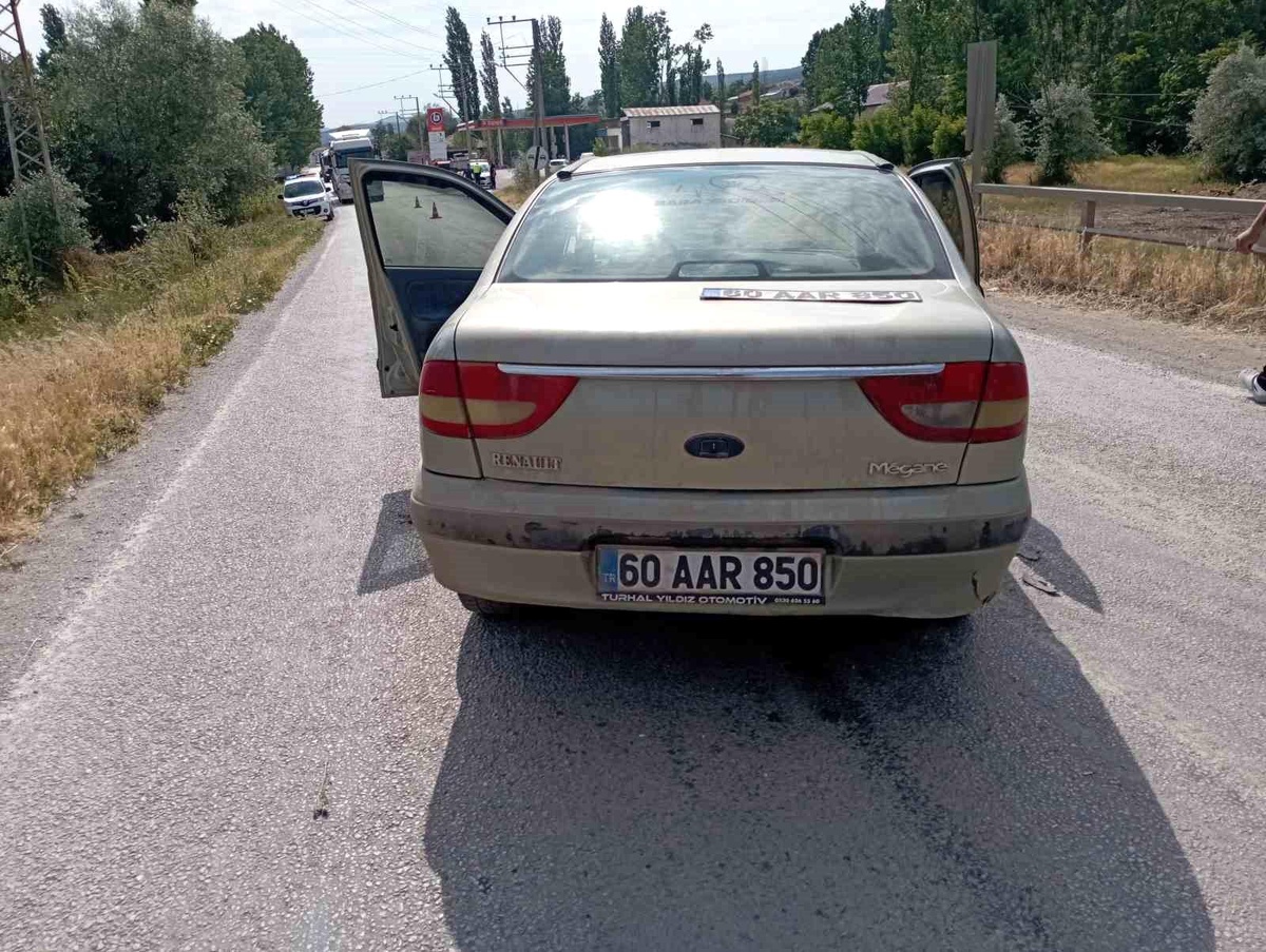 Tokat\'ta Trafik Kazası: 2 Yaralı
