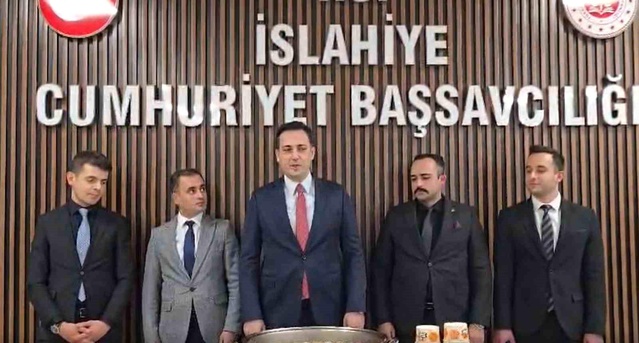 İslahiye Adliyesi’nde Aşure İkramı