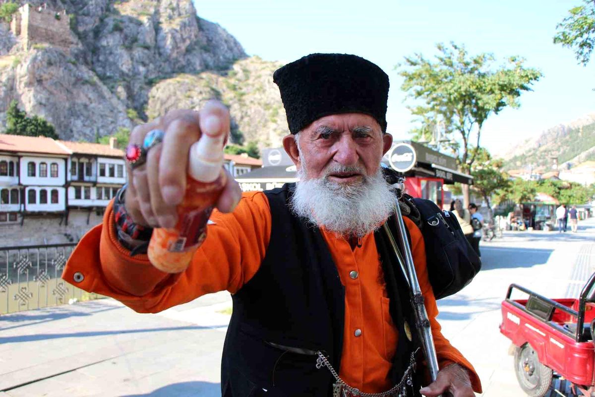 Amasya\'nın Son Esansçısı: Elvan Dede