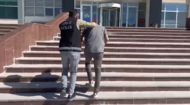 Kars'ta İranlı kuryenin iç bedeninden 571 gram metamfetamin çıktı