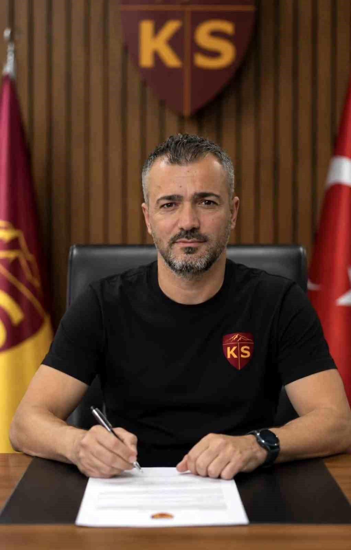 Kayseri Kadın FK'nın Yeni Antrenörü: Enes Karakaya