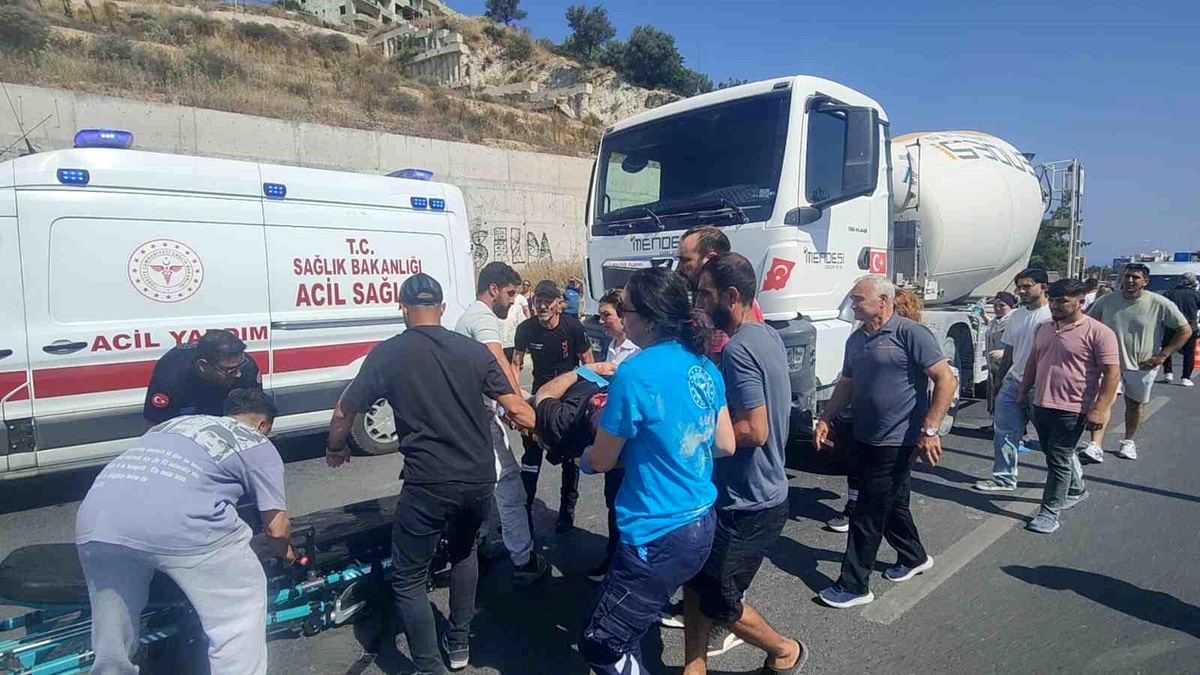 Kuşadası\'nda Trafik Kazası: 1 Ölü, 1 Yaralı