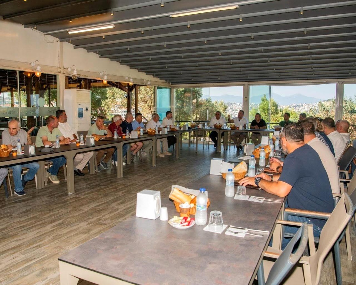Kuşadası\'nda mahallelerin ihtiyaçları masaya yatırıldı