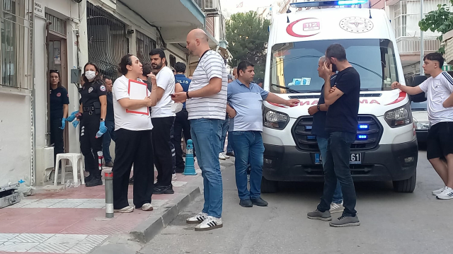 Manisa'da kötü koku gelen evde, kardeşinin cesediyle 2 gün yaşamış