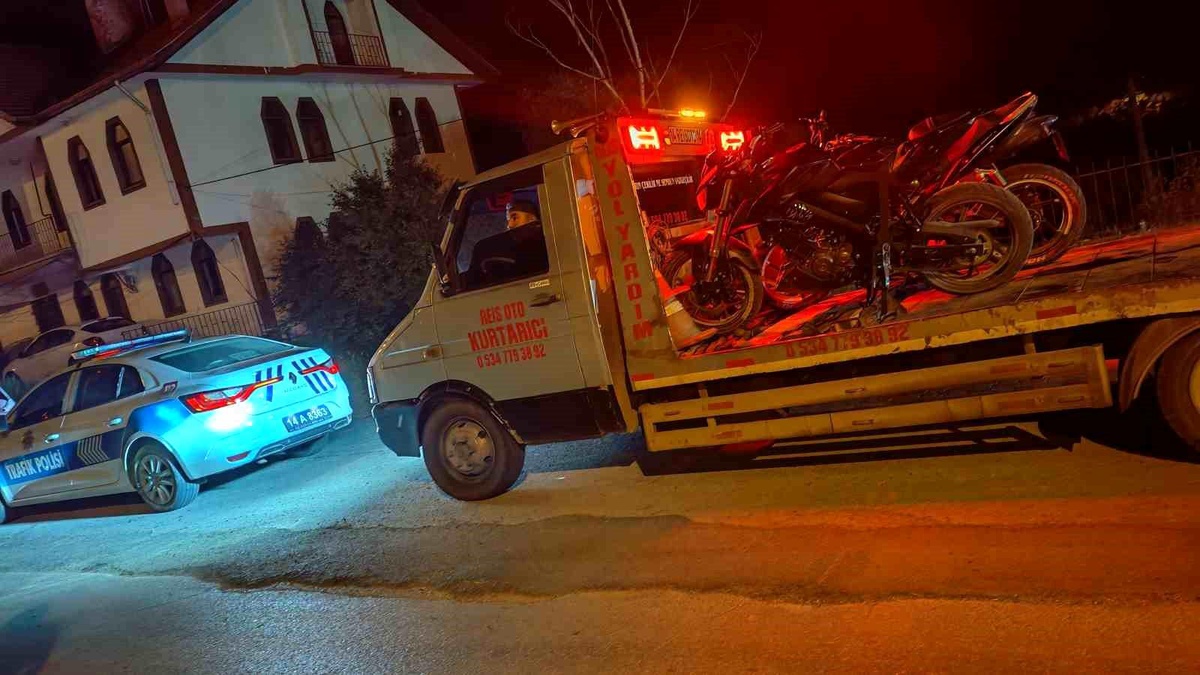 Mudurnu\'da Motosiklet Denetimi: 2 Araç Trafikten Men Edildi