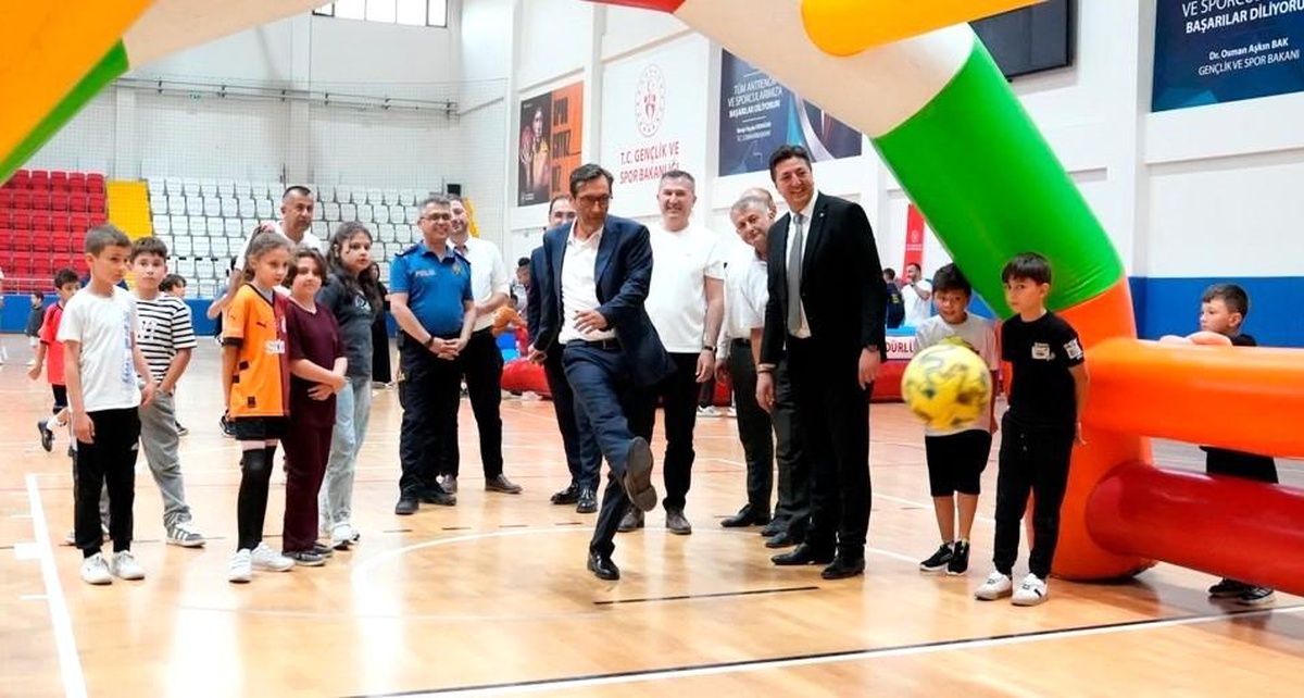 Tavşanlı yaz okulları görkemli törenle kapılarını açtı