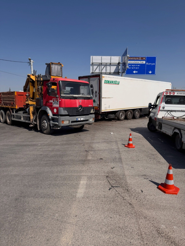 Çumra'da tır ile otomobil çarpıştı: 2 ölü, 2 yaralı