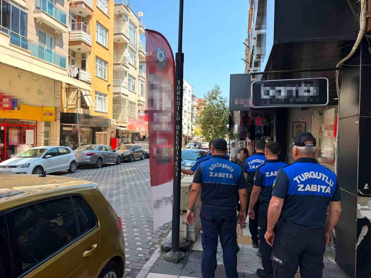 Turgutlu\'da yol ve kaldırım işgallerine ortak denetim