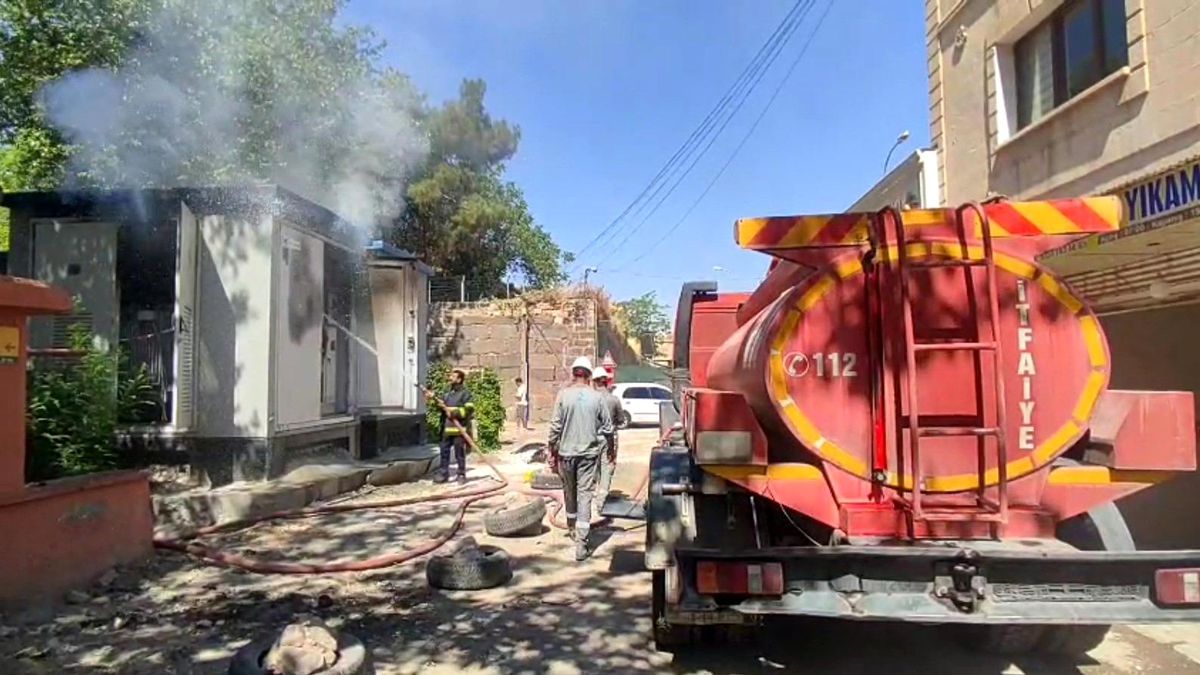 Şanlıurfa\'da Trafo Yangını Korku Yarattı